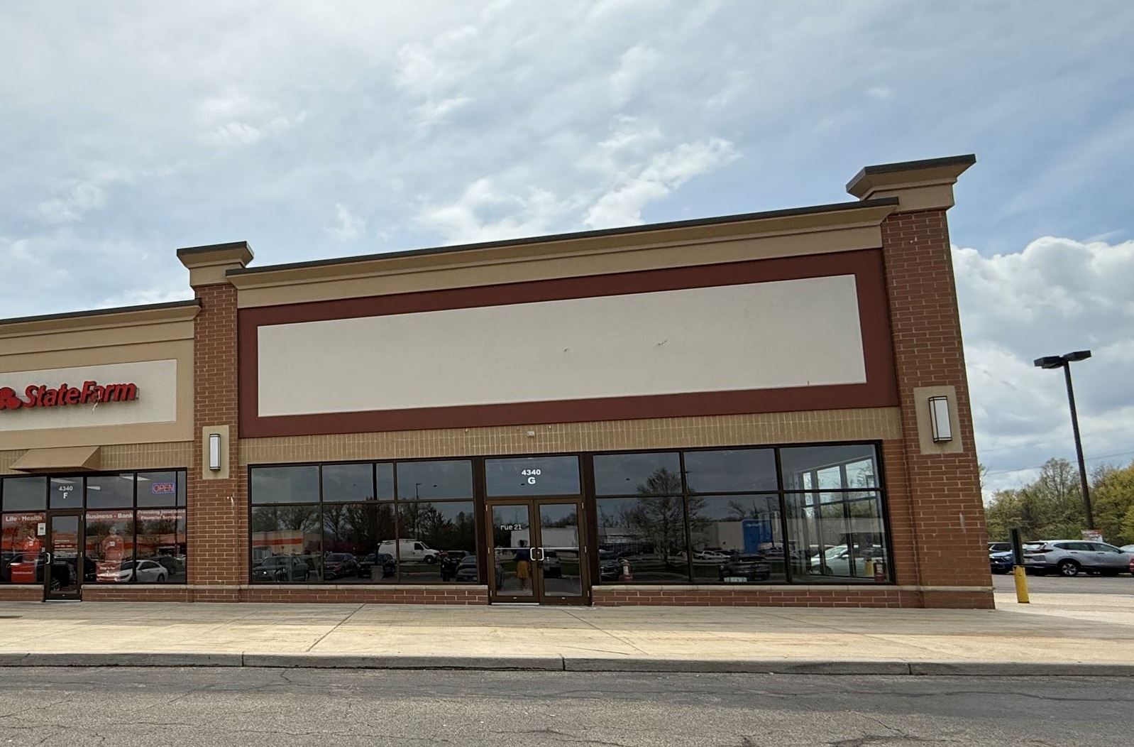 Lighthouse Village- Rue 21